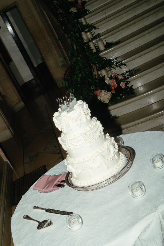 Luxury reception tablescape design inside the Armour House Great Hall